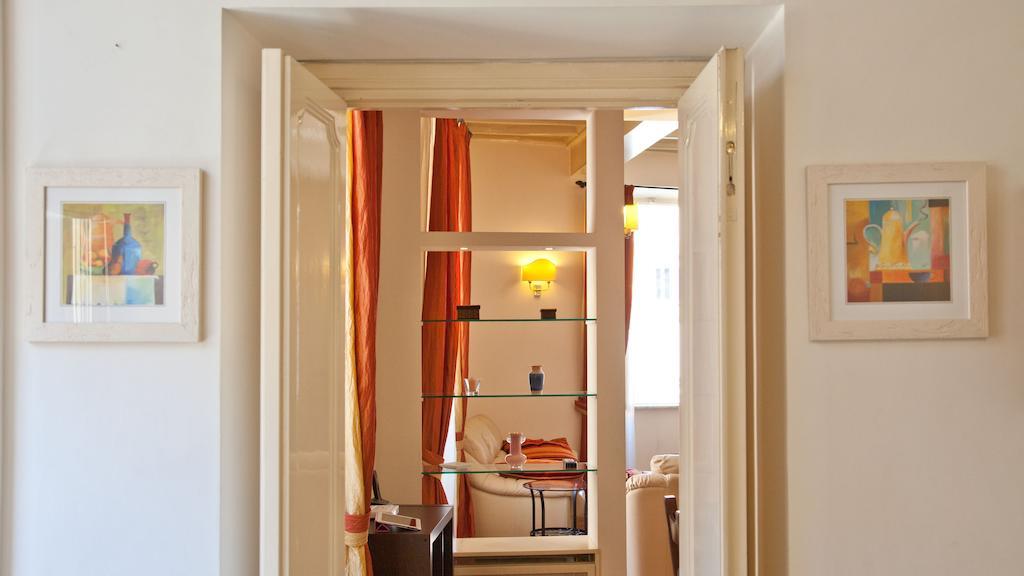 Apartment In Trevi Fouintain View Rom
