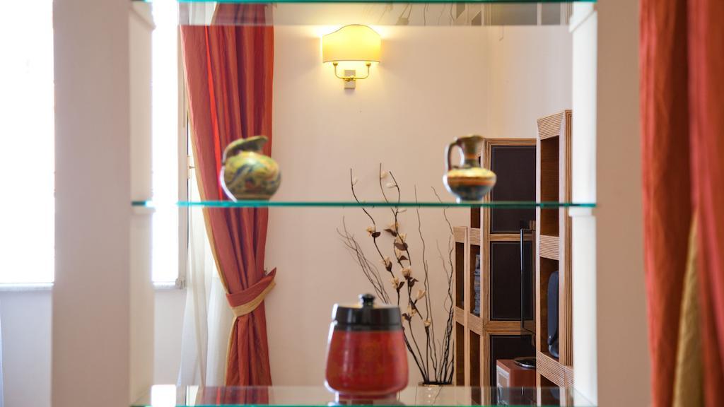 In Trevi Fouintain View Apartment *
