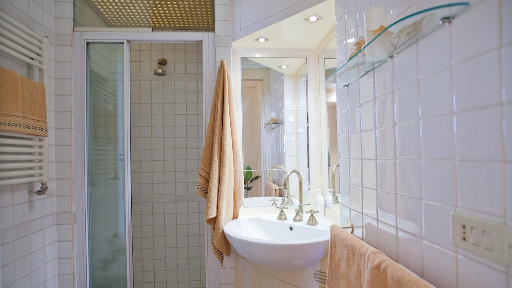 Apartment In Trevi Fouintain View