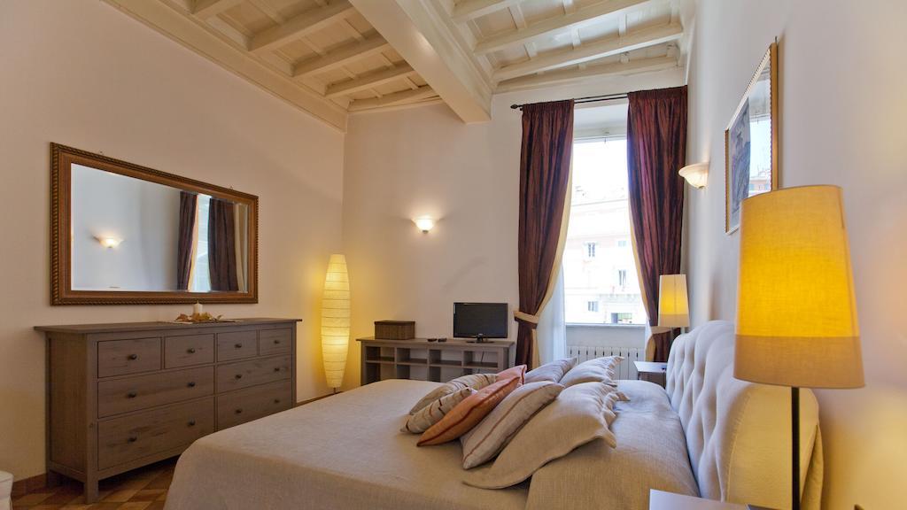 Apartment In Trevi Fouintain View Rom
